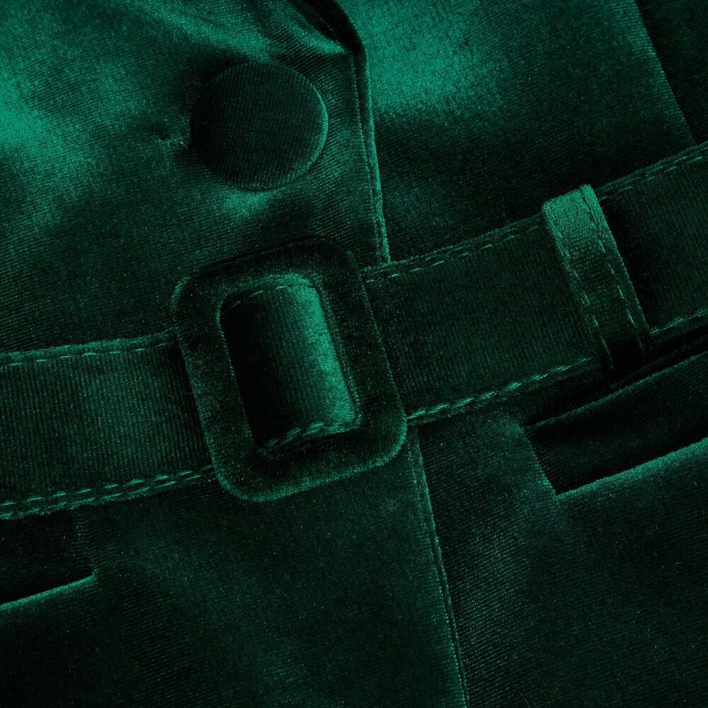 Green Velvet Elegant Women's Long Sleeve Velvet blazer with Pant Suit set - Picture 8 of 10